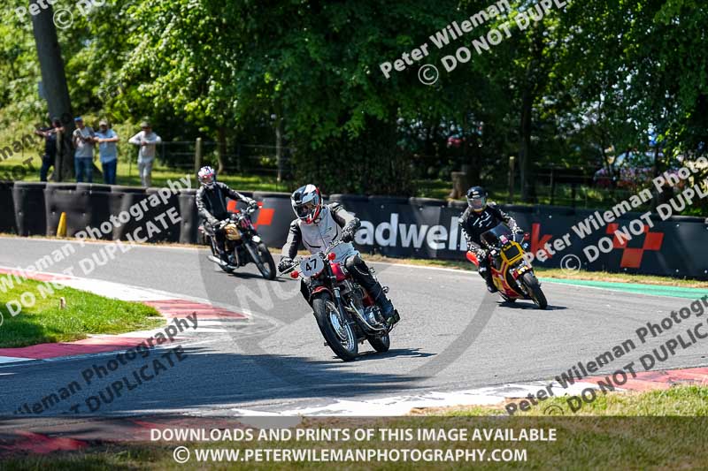 cadwell park;cadwell park photographs;cadwell trackday photographs;enduro digital images;event digital images;eventdigitalimages;peter wileman photography;racing digital images;trackday digital images;trackday photos